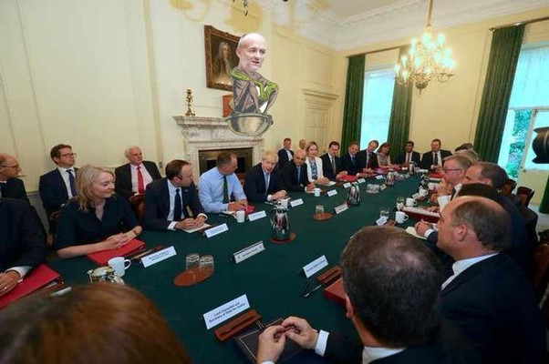 The Mekon Cummings summons the cabinet to his presence