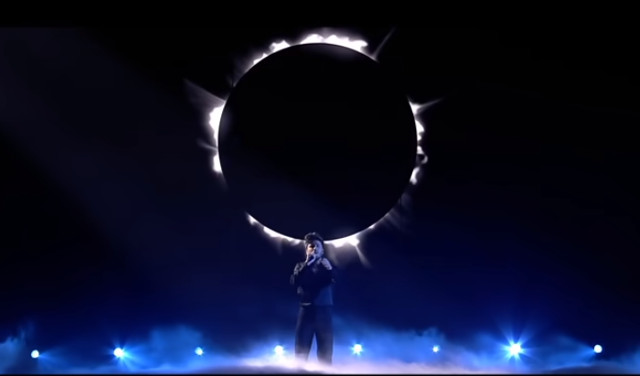 Blas Cantó's total eclipse at Eurovision 2021...